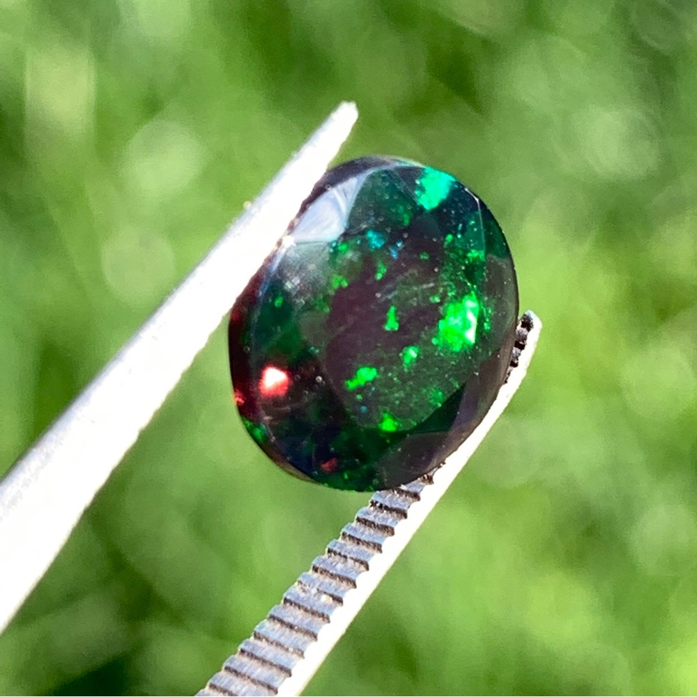 Natural 1.54 Cts Ethiopian Welo Faceted Smoked Opal - Picture 14 of 17